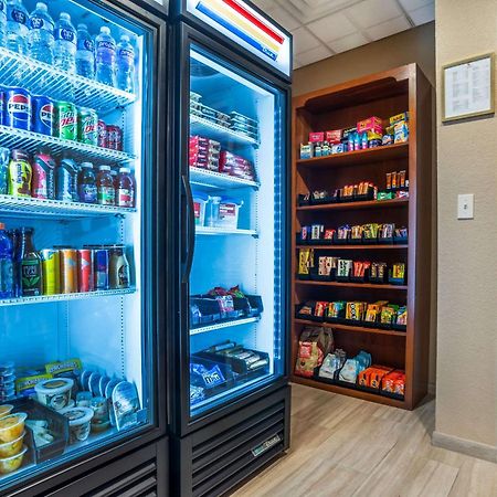 קרסטוויו Comfort Inn & Suites מראה חיצוני תמונה