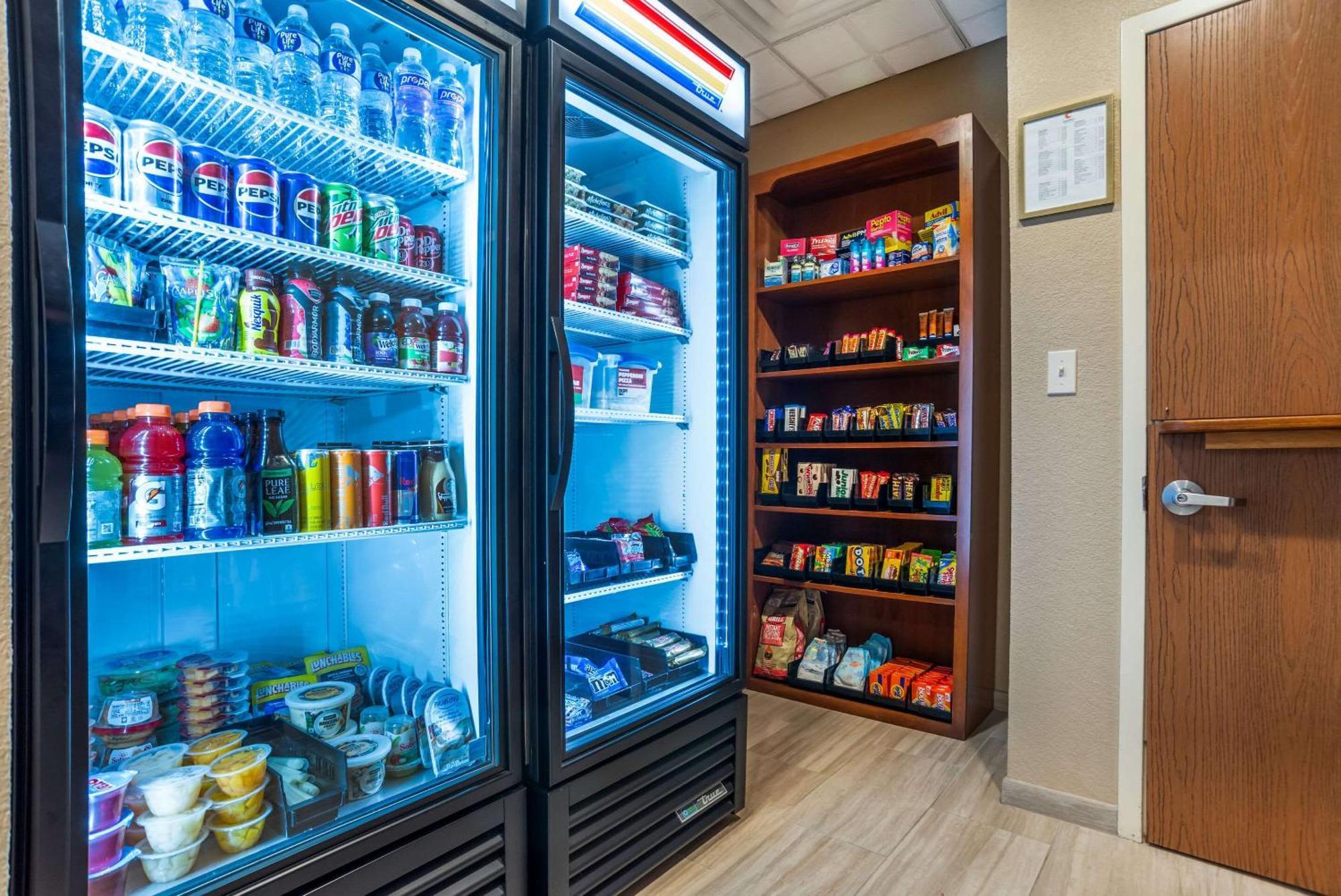 קרסטוויו Comfort Inn & Suites מראה חיצוני תמונה