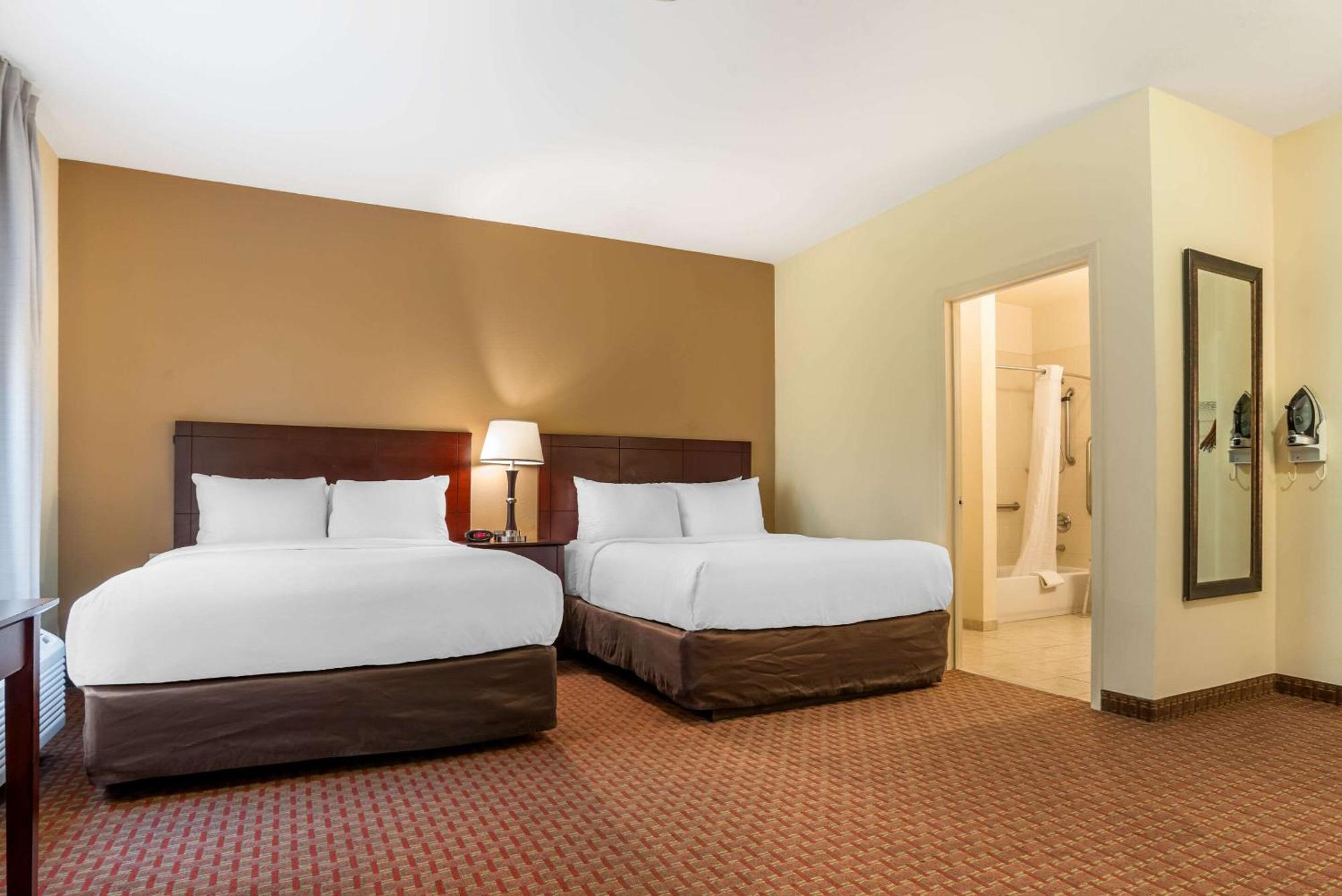 קרסטוויו Comfort Inn & Suites מראה חיצוני תמונה