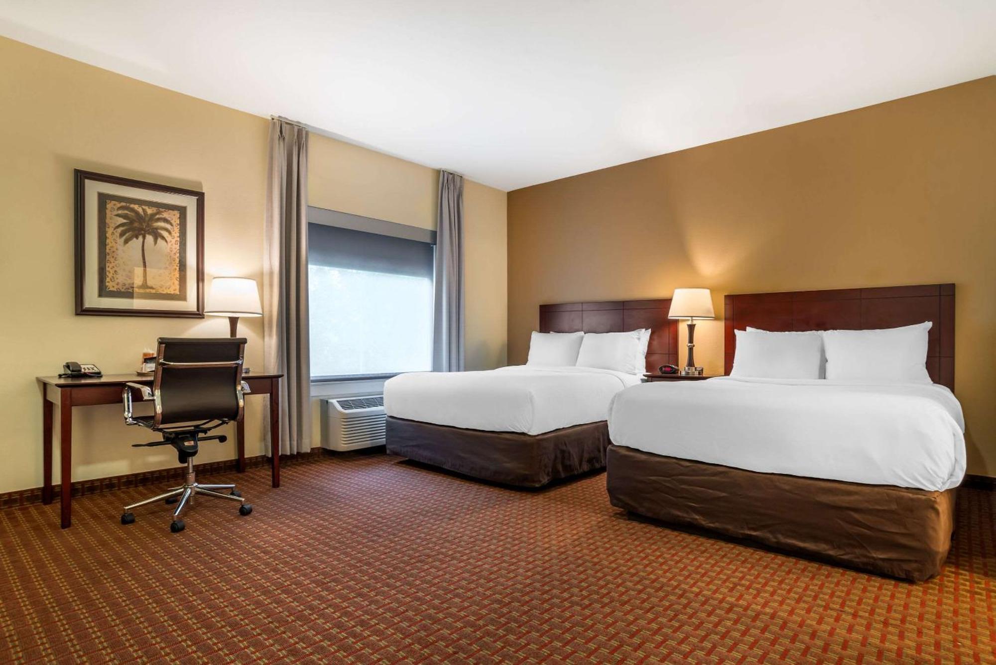 קרסטוויו Comfort Inn & Suites מראה חיצוני תמונה
