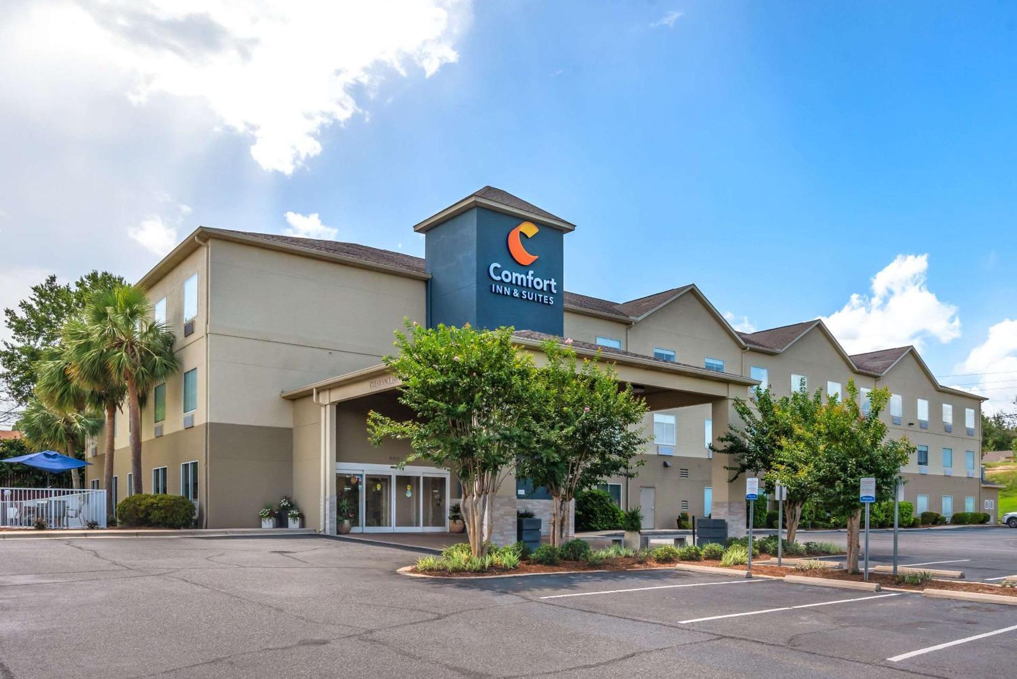 קרסטוויו Comfort Inn & Suites מראה חיצוני תמונה