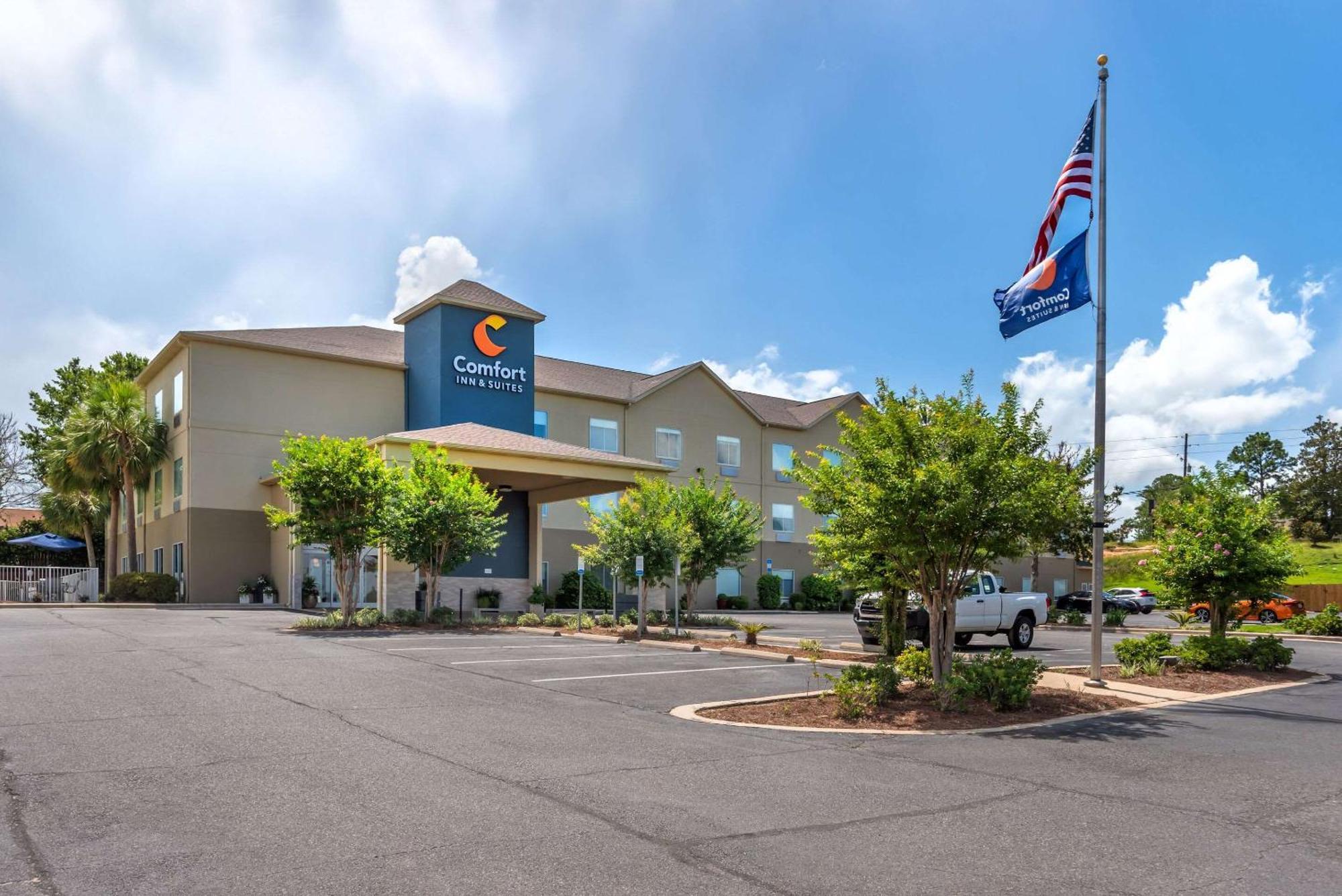 קרסטוויו Comfort Inn & Suites מראה חיצוני תמונה