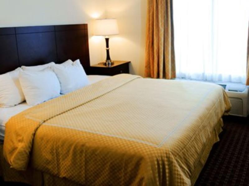 קרסטוויו Comfort Inn & Suites מראה חיצוני תמונה